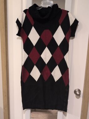 Cato Argyle Turtleneck Midi Dress in Black, Burgundy & White